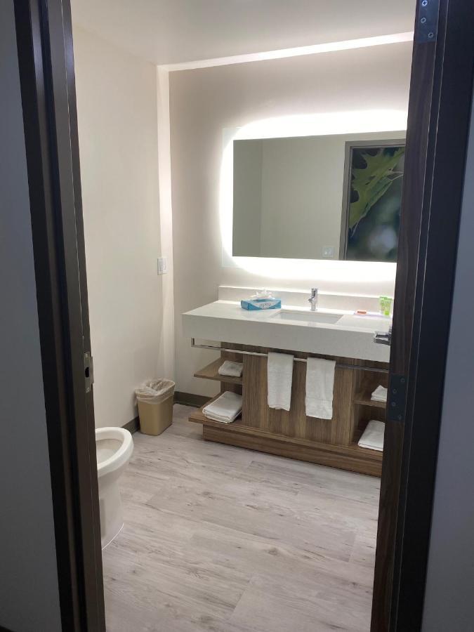 Quarto Queen com 2 Camas Queen-Size - Não Fumantes