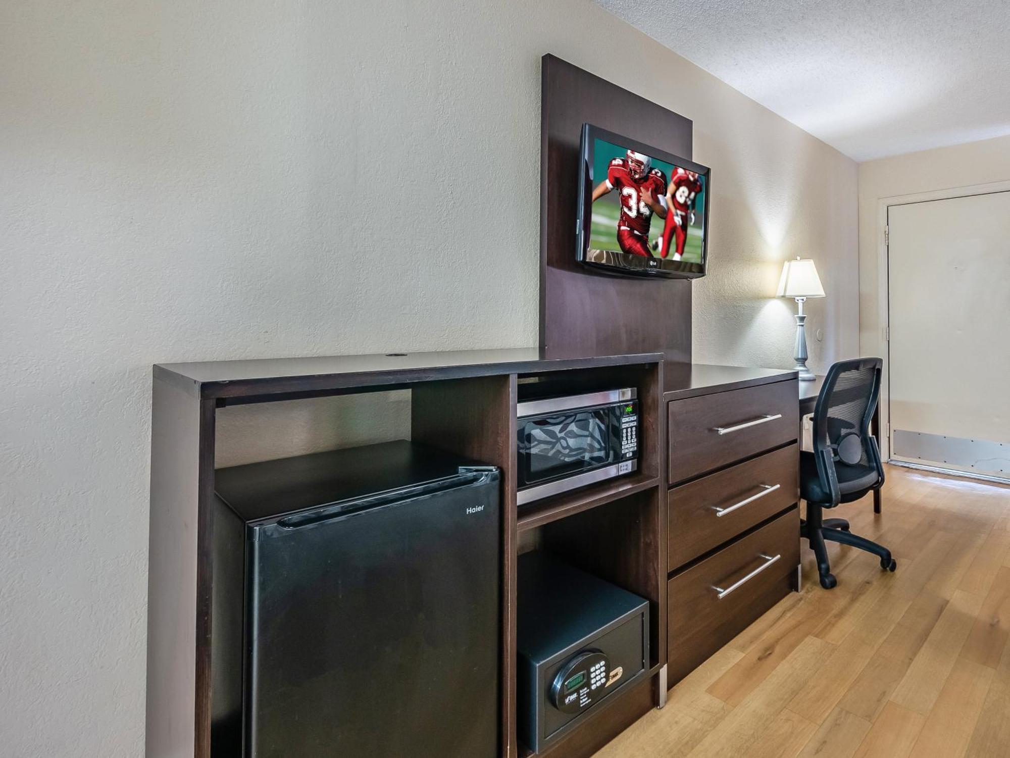 Deluxe Double Room Two Double Beds Non-Smoking