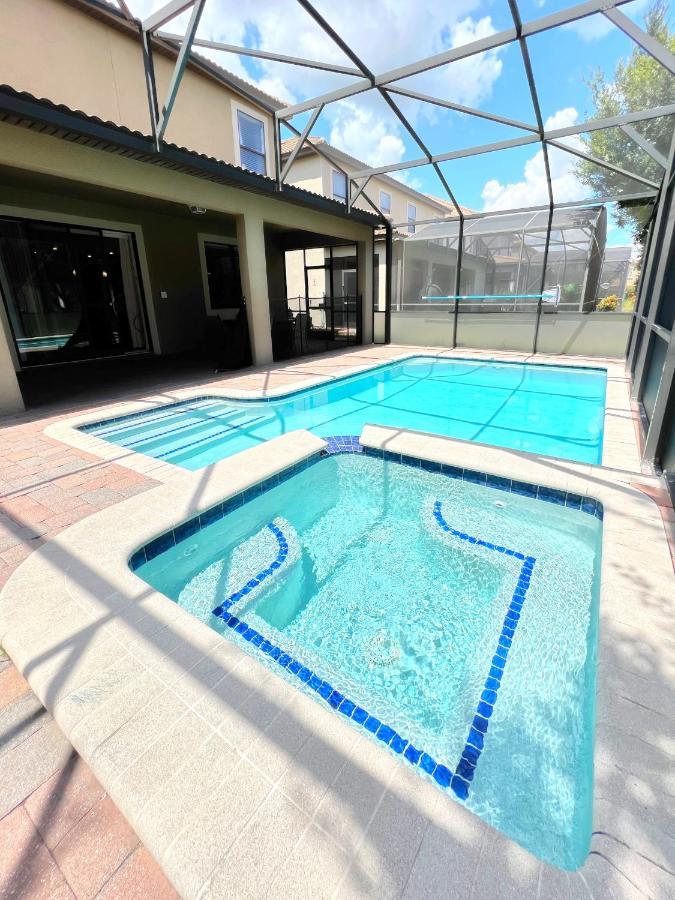 Eight-Bedroom House,1308837781:JPEG