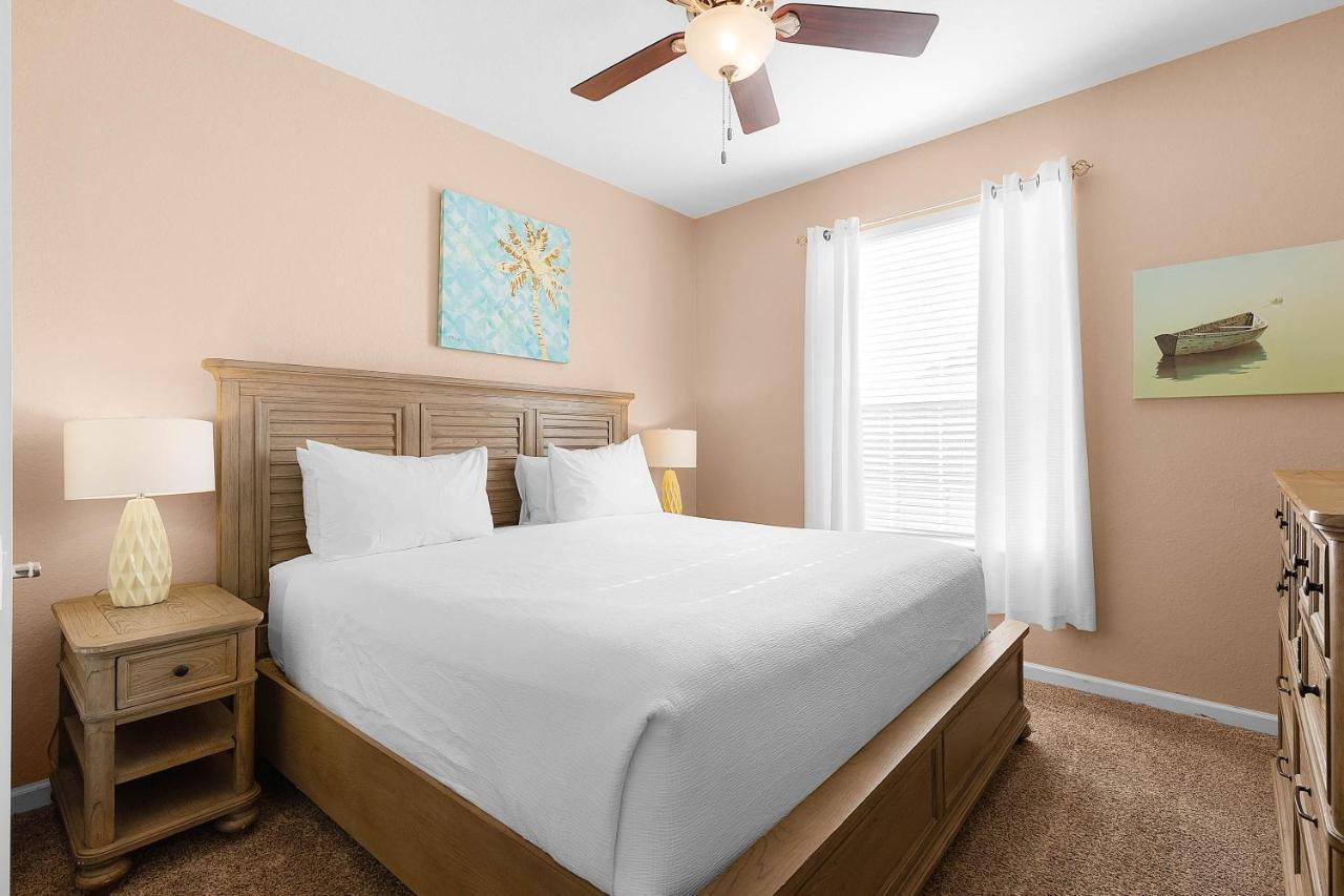 Deluxe Two-Bedroom Apartment