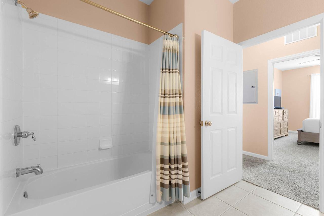 Deluxe Two-Bedroom Apartment