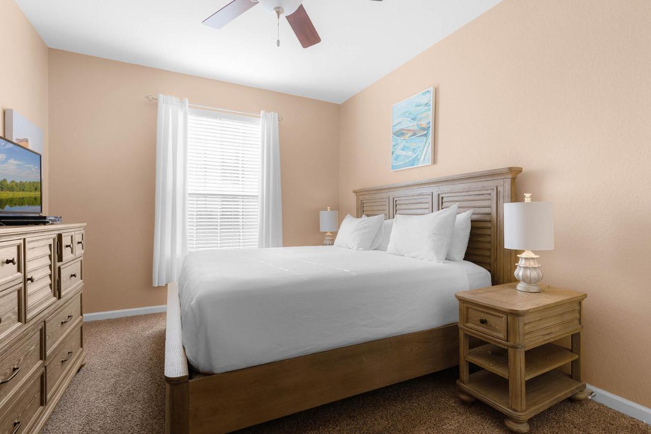 Deluxe Two-Bedroom Apartment
