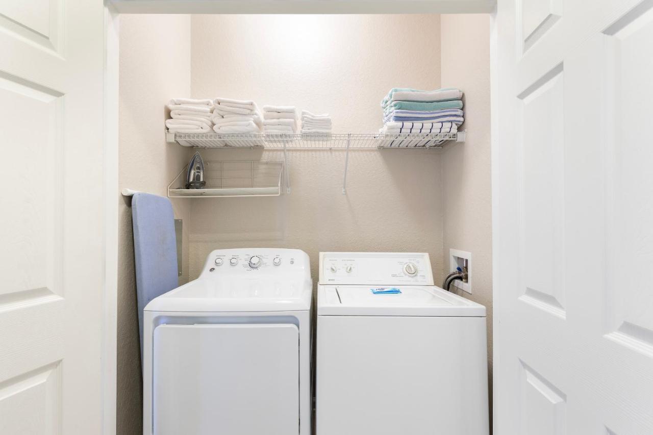 Deluxe Three-Bedroom Apartment