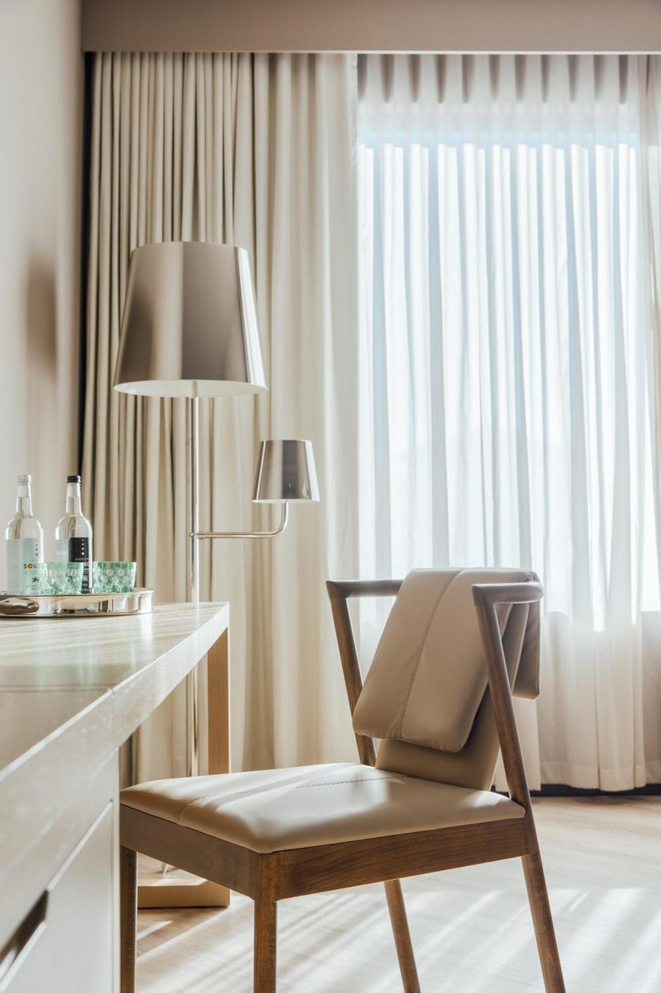Zimmer Elegant mit Kingsize-Bett (keine Resortgebühr)