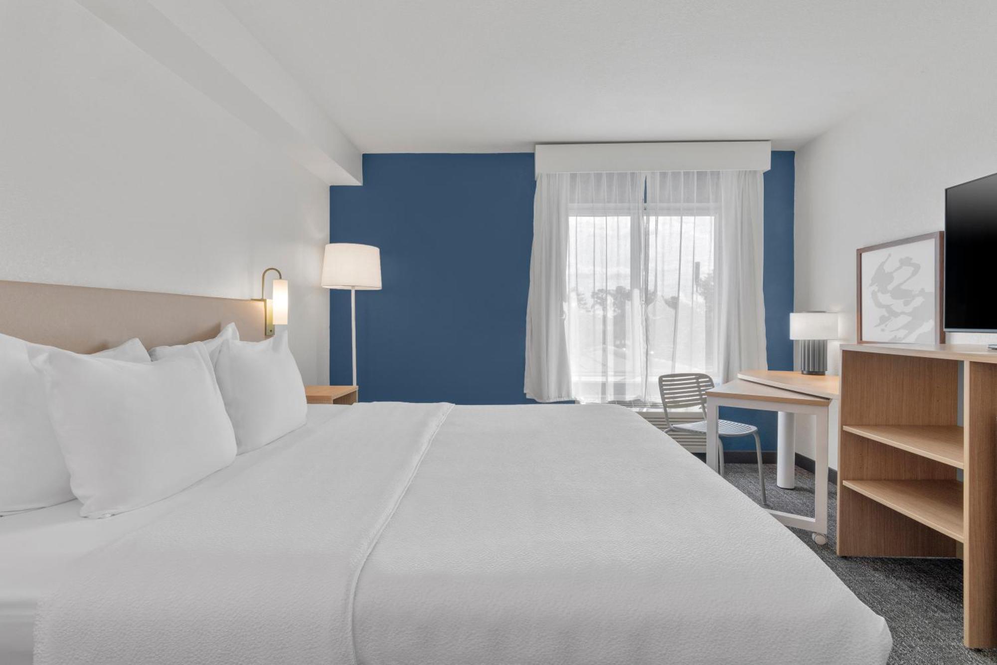 Habitación con bañera adaptada para personas de movilidad reducida/con discapacidad auditiva - 1 cama extragrande