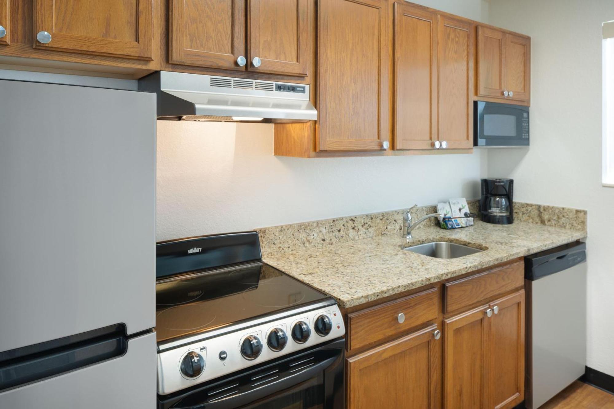 Two-Bedroom Queen Suite with Sofa Bed,1626357090:JPEG