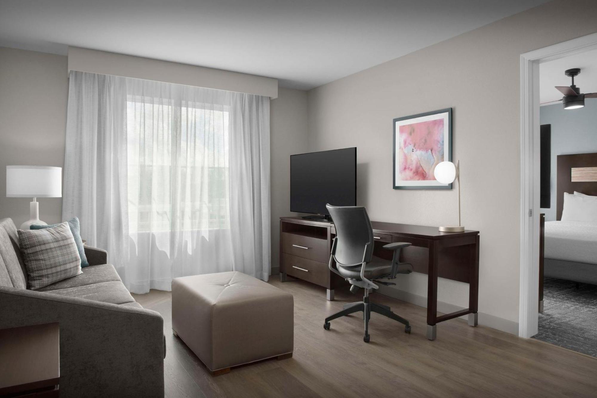 One-Bedroom King Suite Non-Smoking