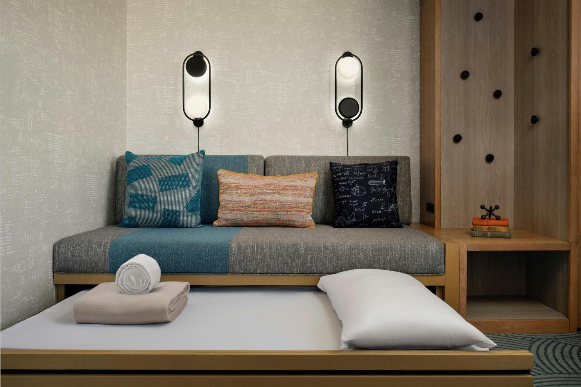 Junior Queen Suite Sofa Bed