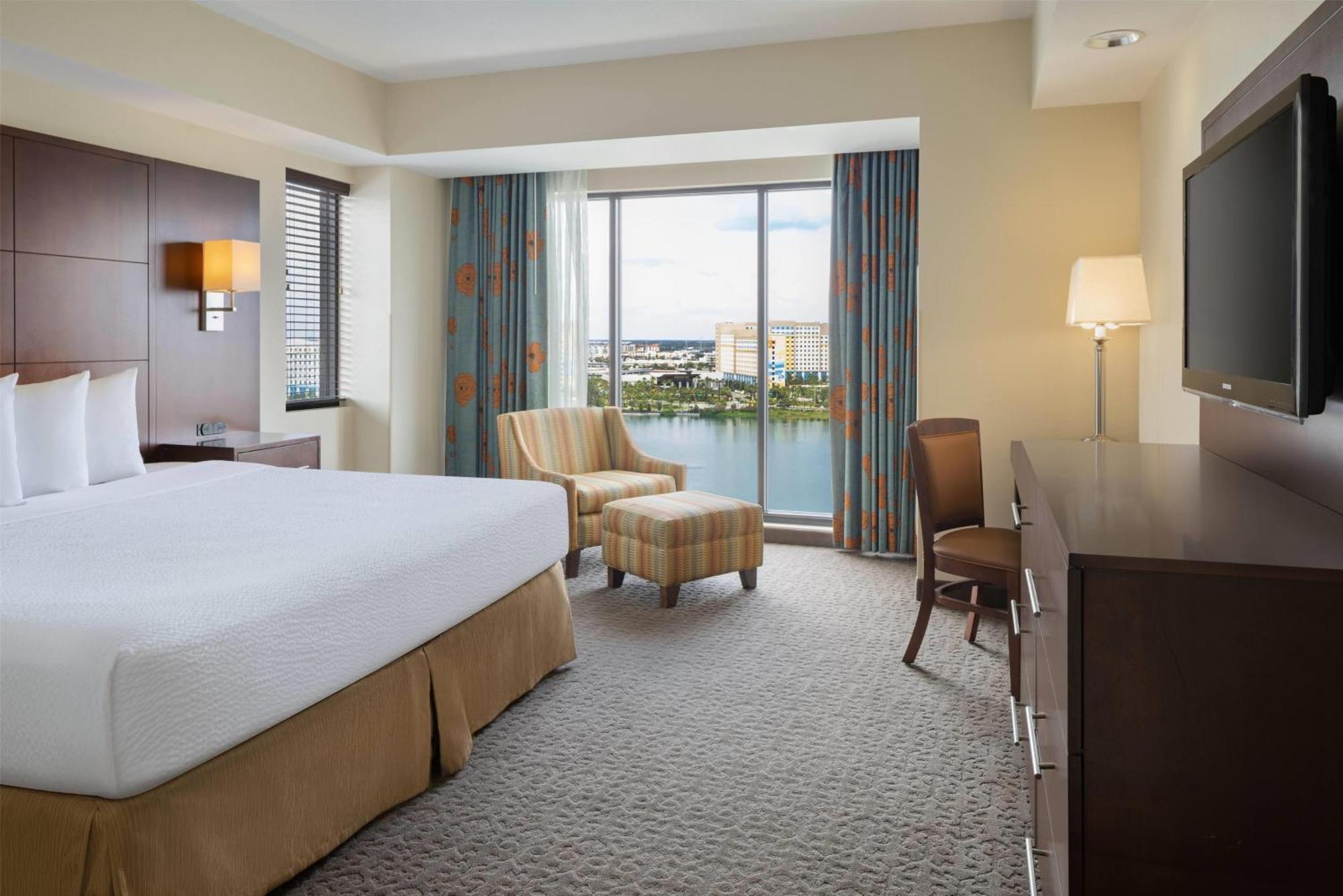 One Bedroom Suite King Bed City View Club Level AccessNO RESORT FEE,1681718571:JPEG