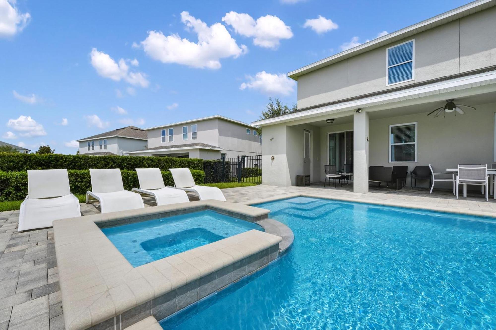 Eight-Bedroom Holiday Home