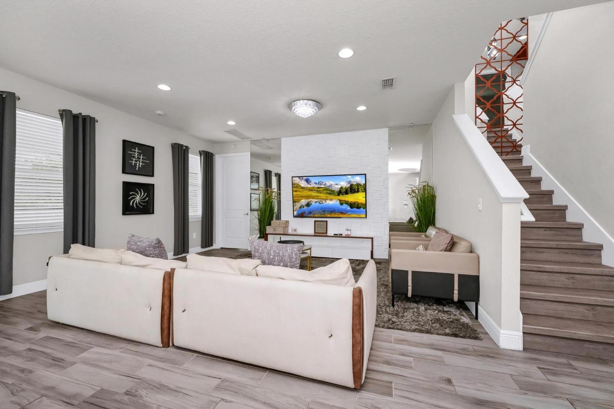 Eight-Bedroom Holiday Home