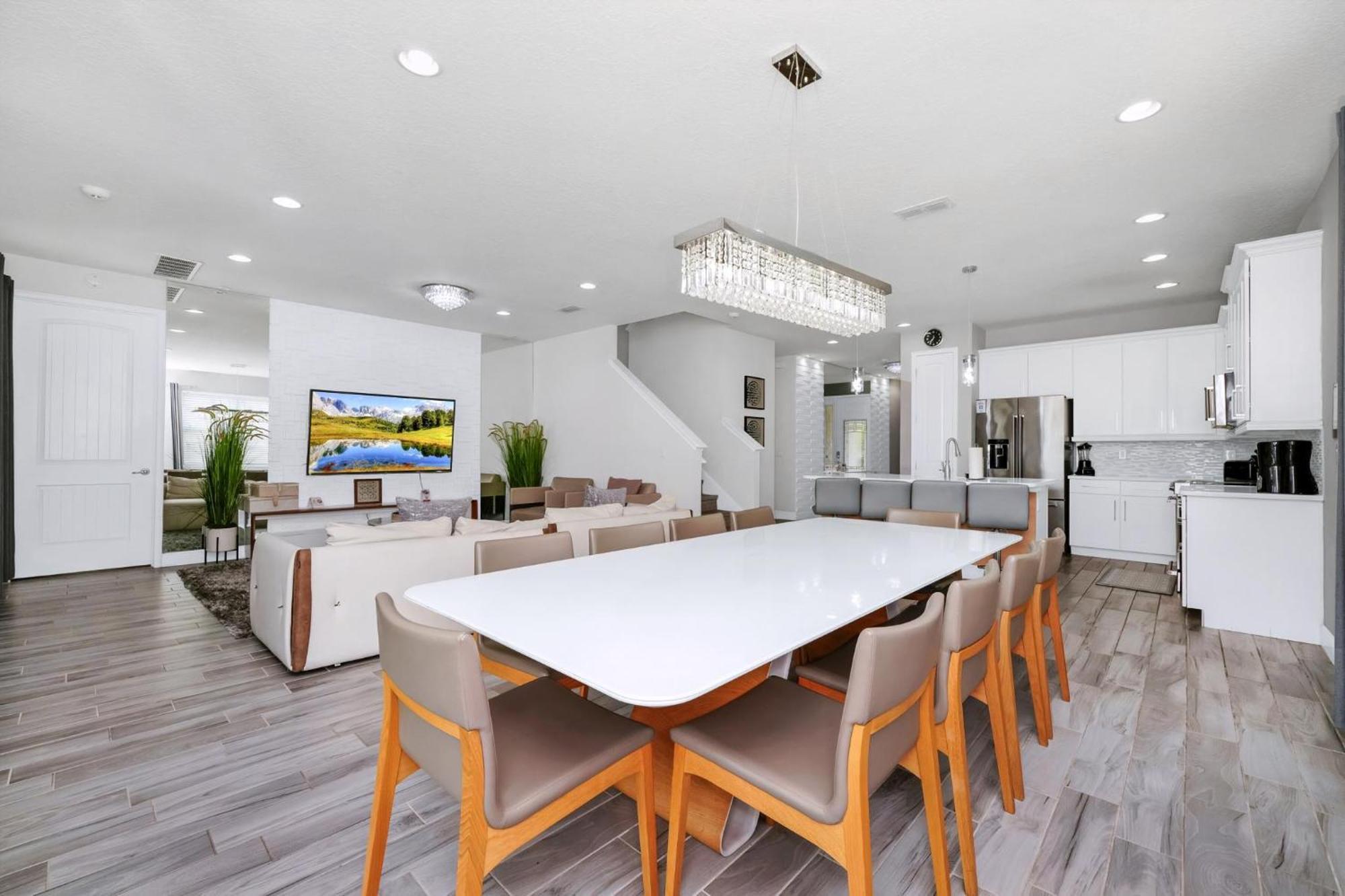 Eight-Bedroom Holiday Home