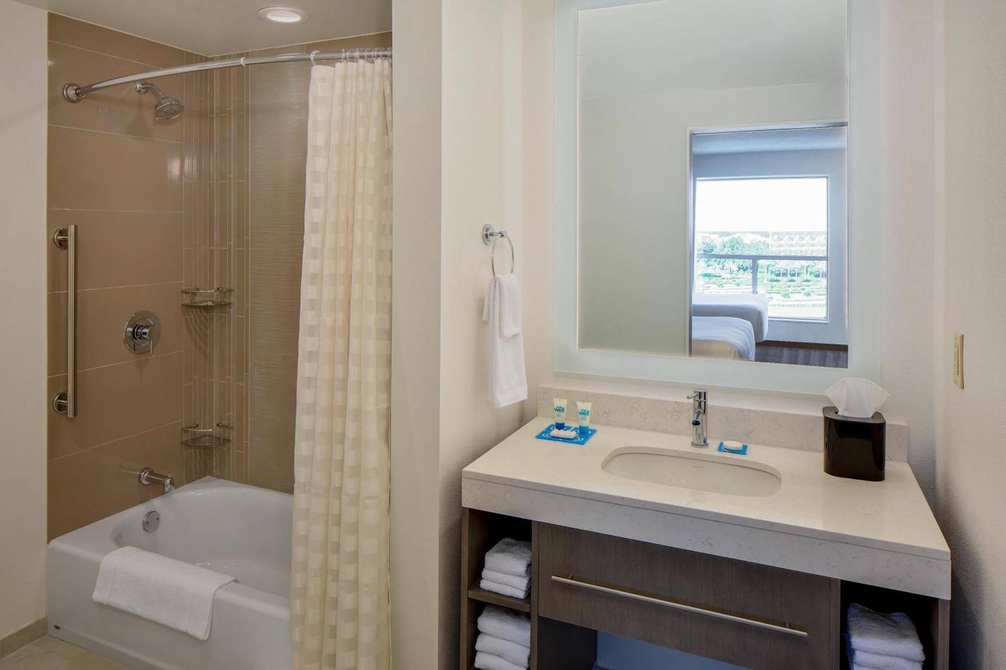 One-Bedroom Specialty Suite with Two Queen Beds, Kitchen and Sofa Bed