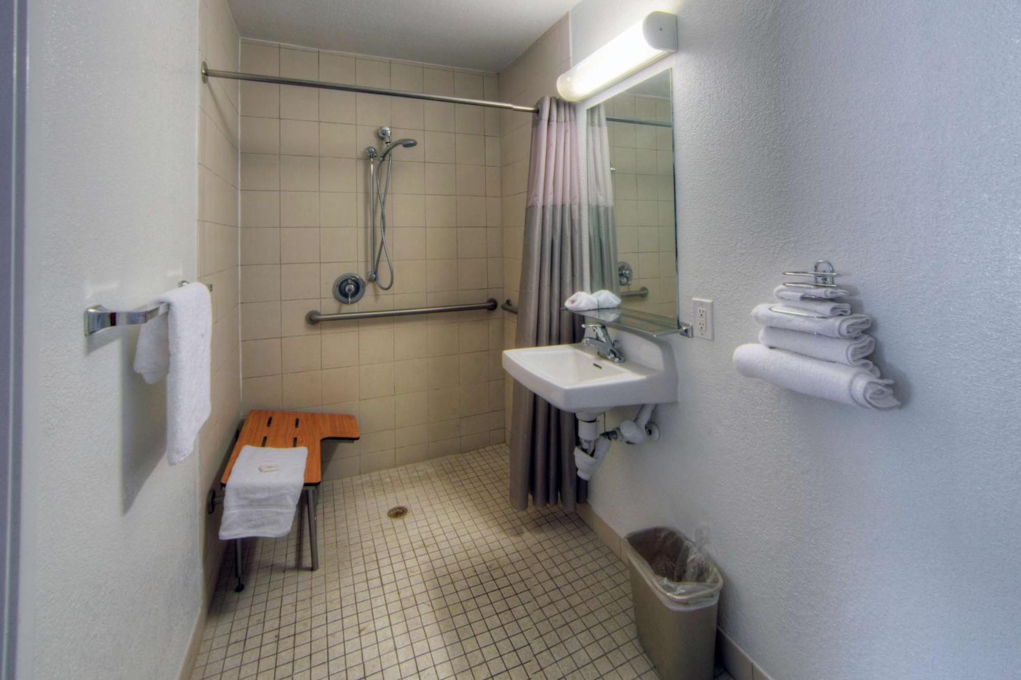 Habitación Doble con ducha a ras de suelo - Adaptada para personas de movilidad reducida