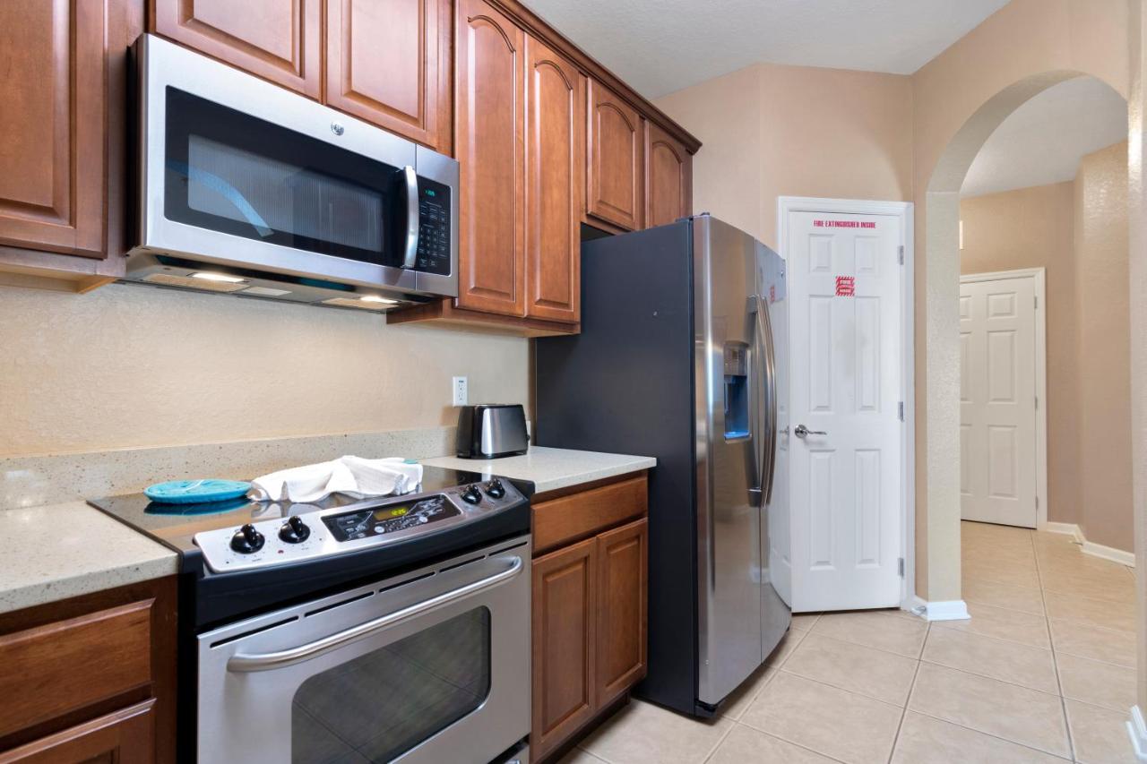 Deluxe Two-Bedroom Apartment