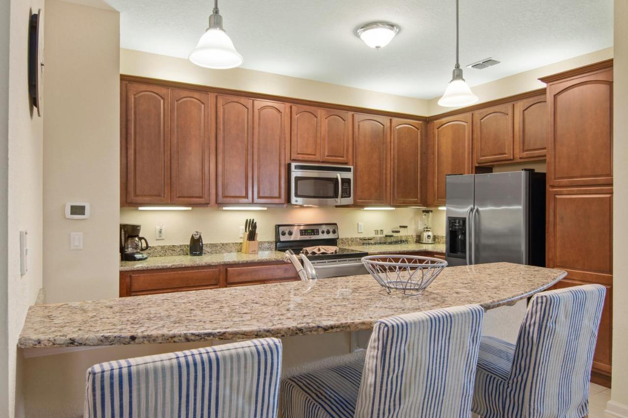 Luxury Three-Bedroom Apartment