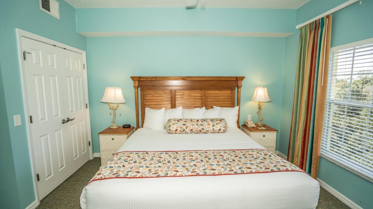 Two-Bedroom Condo Sofa Bed Full Kitchen
