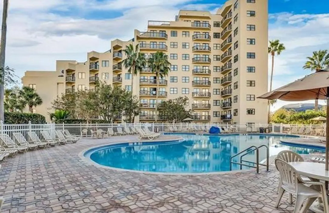 #1 Resort Style Living!!!! Close To All Attractions-Tourist Central!-1