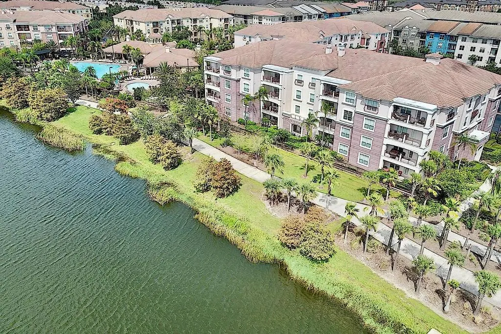 Vista Cay Standard 3 Bedroom Condo-1