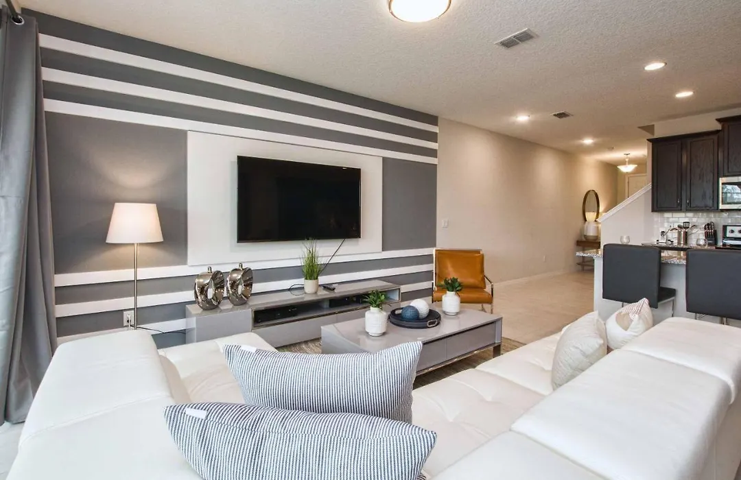 Solara - 5 Bedrooms Townhome W-Spashpool-8203Sa-1