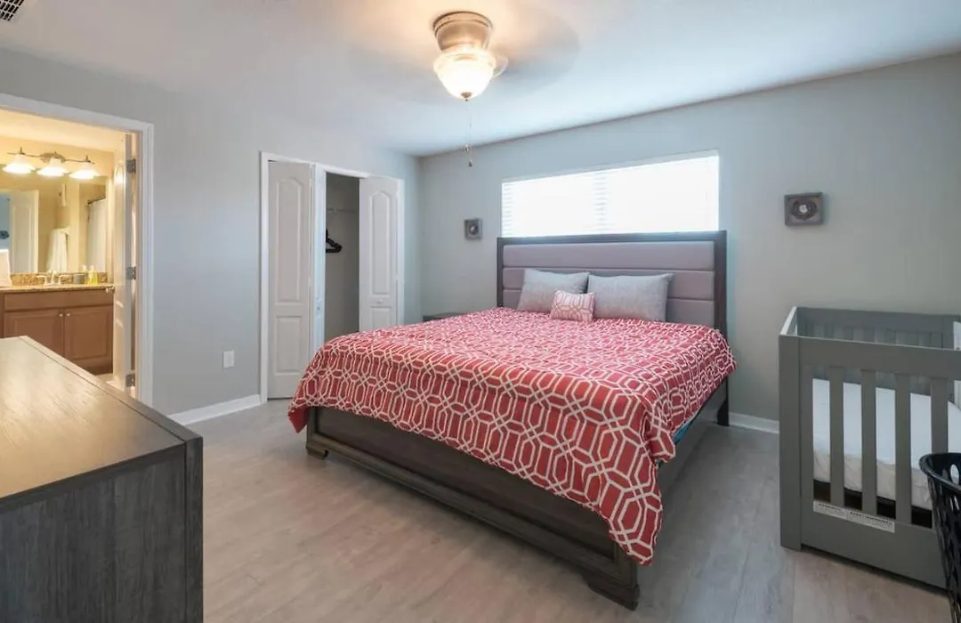Contemporary Remodeled Townhome Near Disney-1