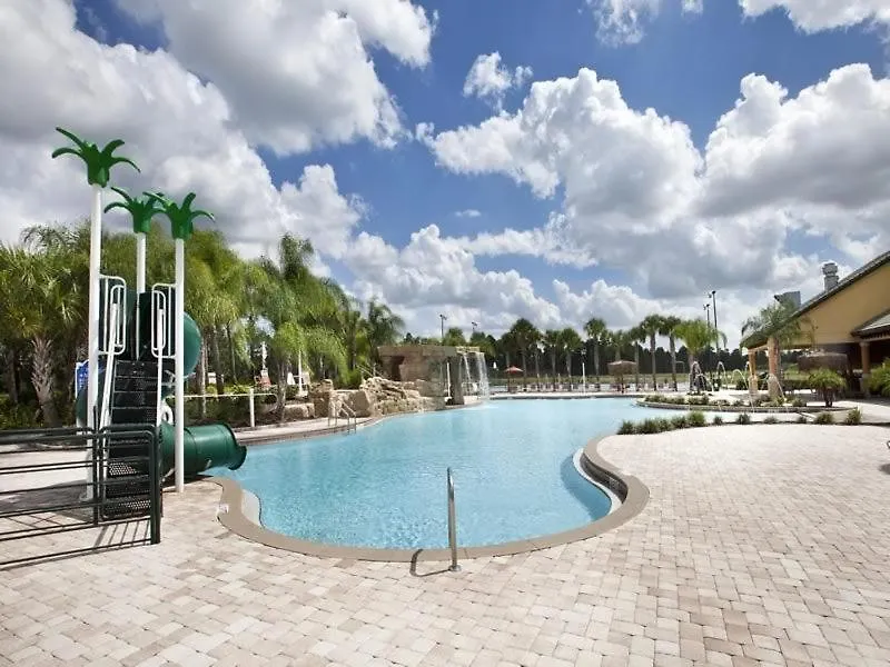 Stunning 4 Bedroom 3 Bathroom Town Home Sleeps 8-1