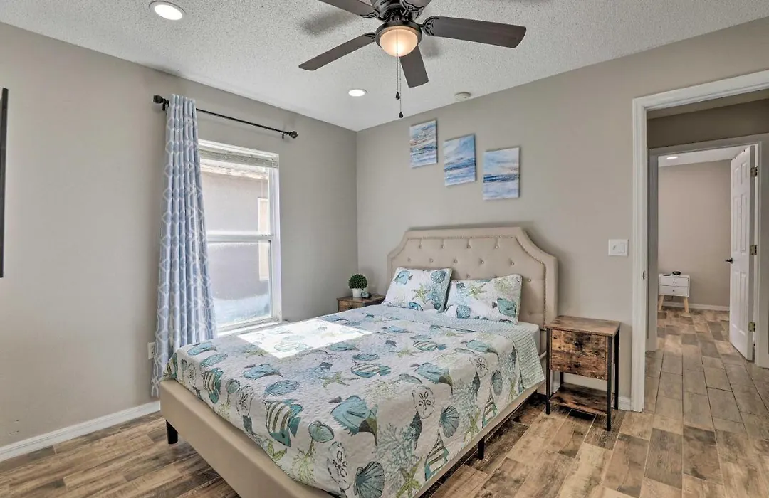 Family Home With Private Pool - 10 Mi To Disney-1