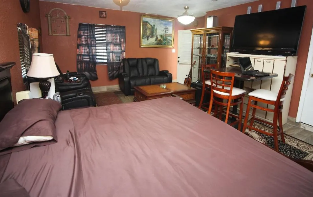 Beautiful Large Bedroom-1