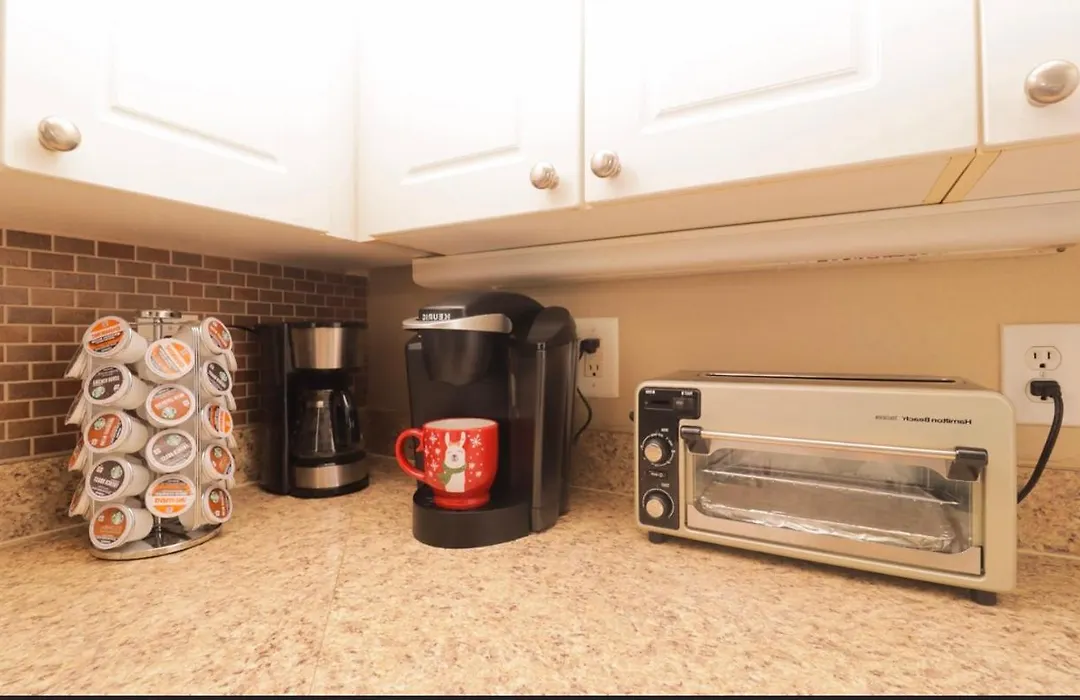 5 Star Luxury 1 Bedroom Condo-1