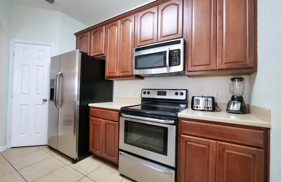 3Br 2Bath Condo Balcony 5Min Conv Center 1388Ft-1
