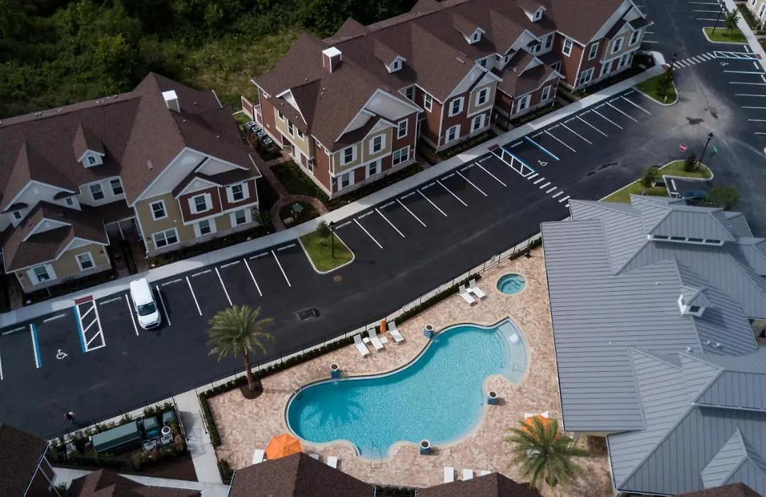 4 Bedroom 4 Ba Villa Ground Zero Location Disney-1