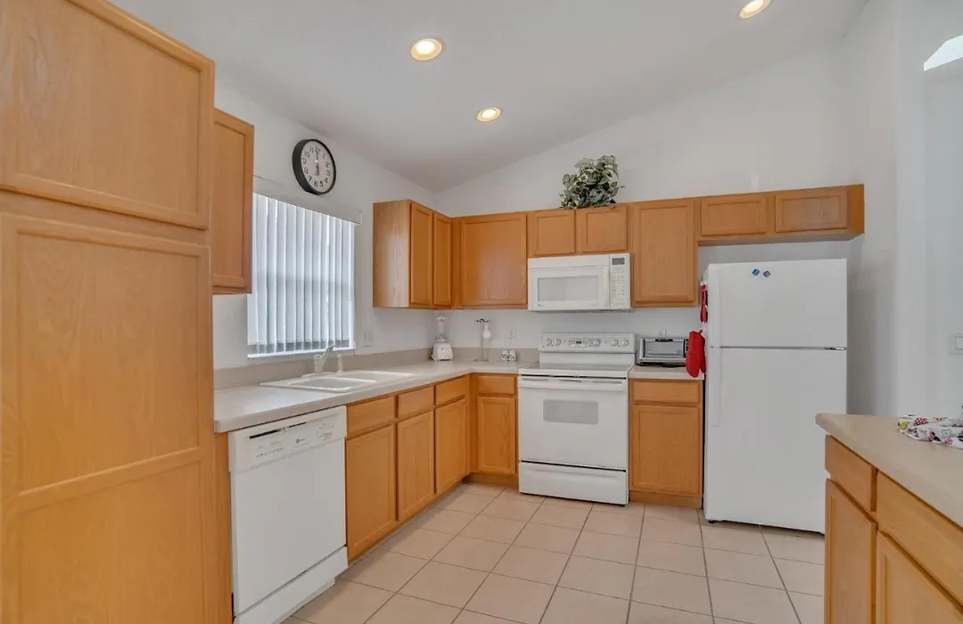 Beautiful Family Vacation Home With Private Pool, Close To Disney! Home-1