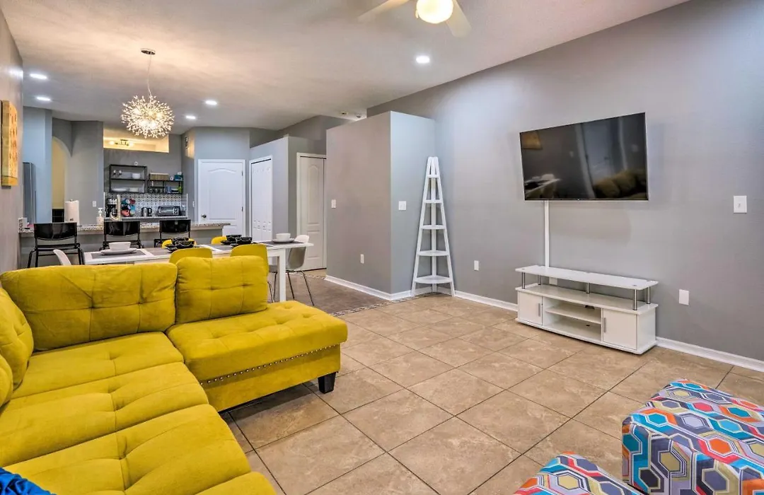 Sunny Clermont Retreat W/ Lanai: 12 Mi To Disney!-1