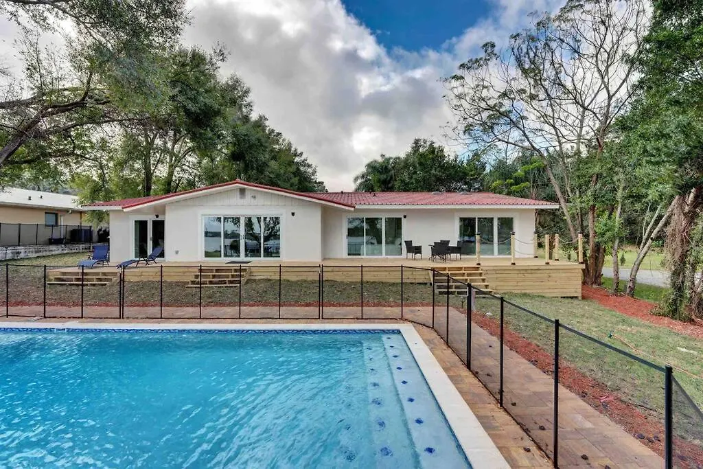 Luxurious 5 Bedroom Lake House 3Min From Universal-1