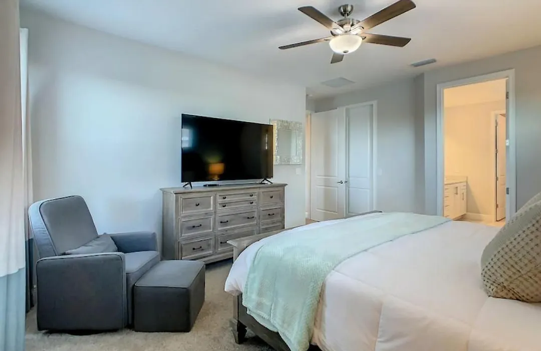 Charming 5 Bedroom Encanto Home In Encore Near Disney By Be Our Guest Homes-1
