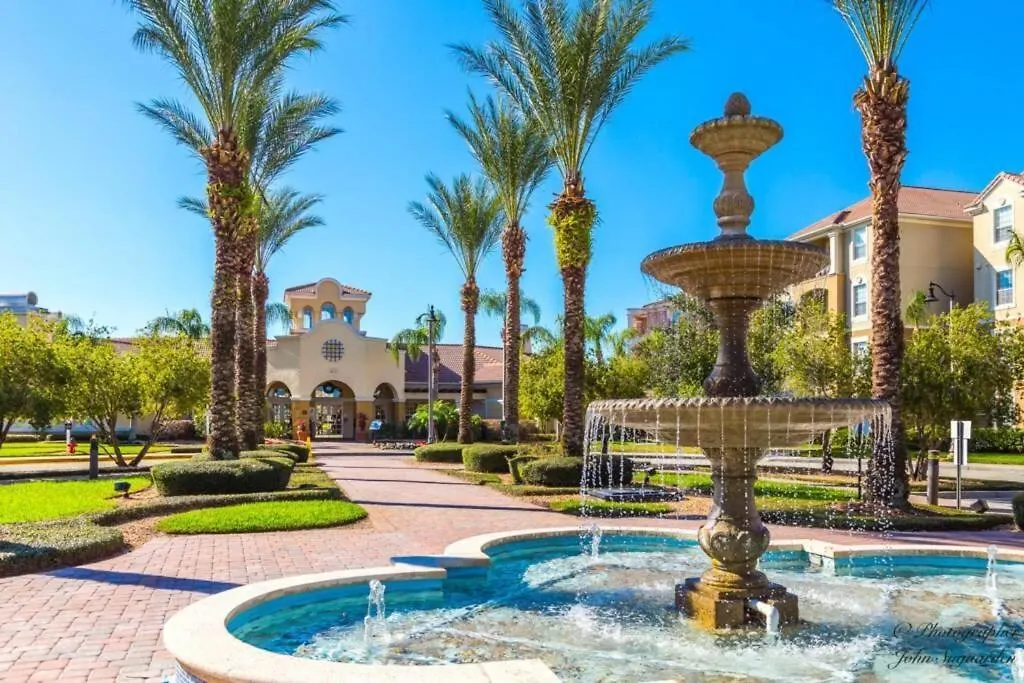 New! Stunning Vista Cay Lake View Excellence Near All Parks, And Walk To The Convention Center-1