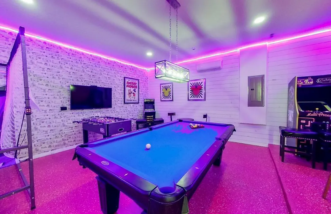Wonderland House Game Room In Encore Near Disney By Be Our Guest Homes-1
