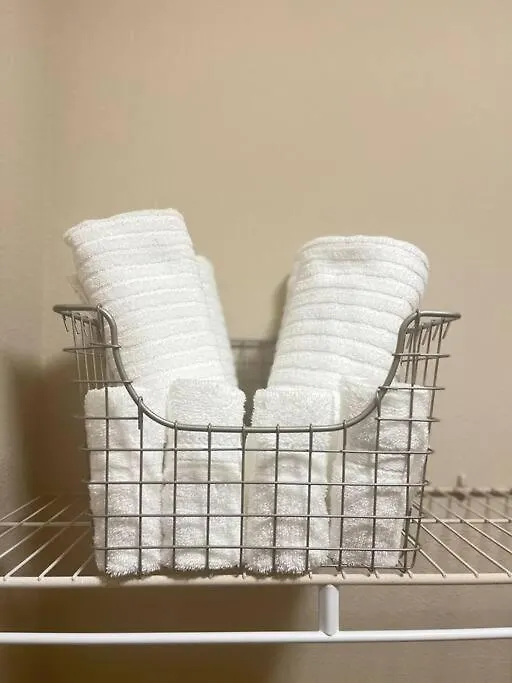 Lux Stay Vacation In Style Fully Furnished Unit With Rental Car-1