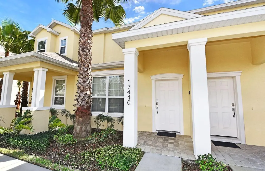Beautiful 3-Bed Villa 10 Minutes From Disney-1
