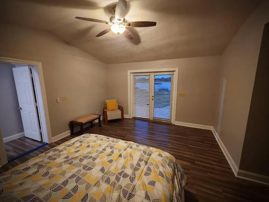 Resort Style 2+ Acres, Lake, Pool, Golf House Style 2+ Acres, Lake, Pool, Golf House-1