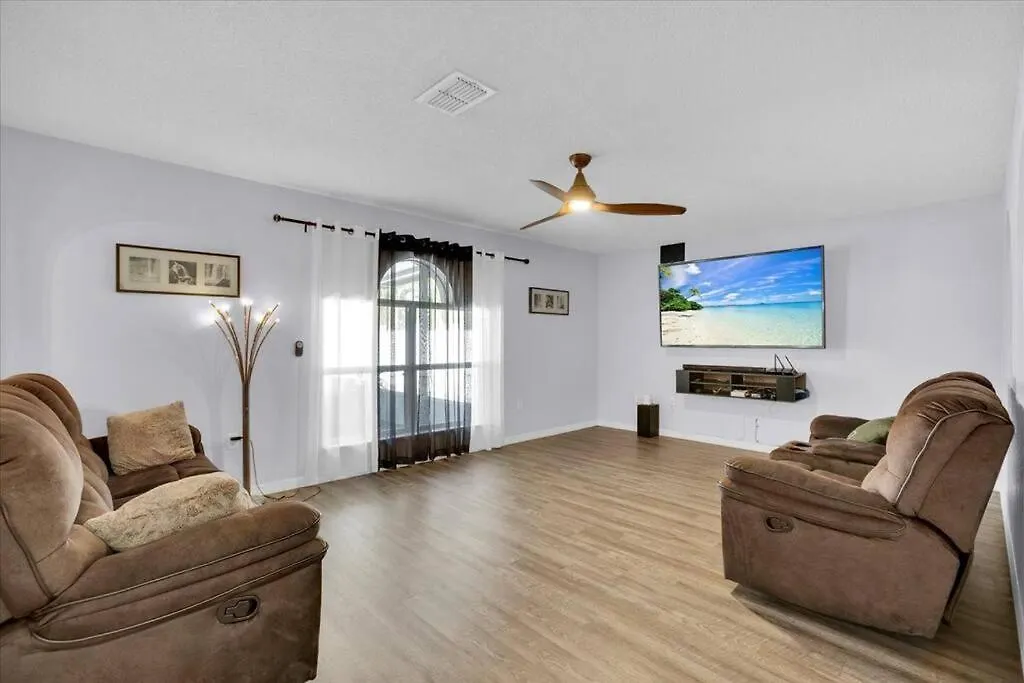 Spacious 4-Bedroom/2.5 Bath Home-1