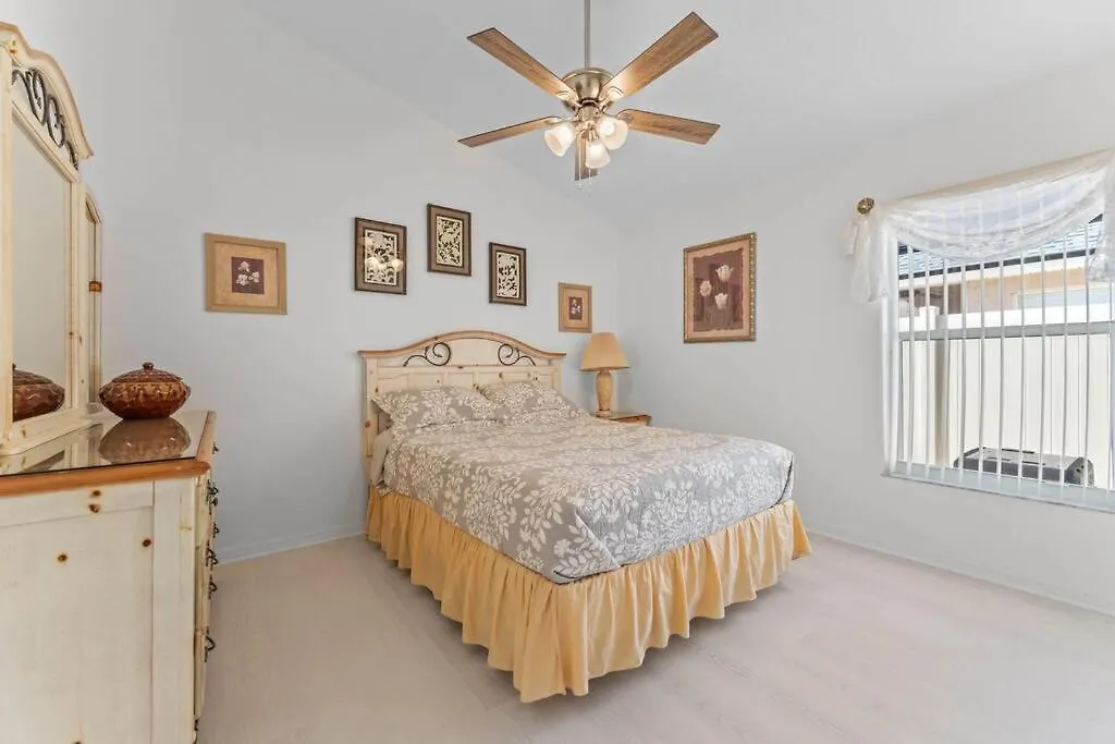 Serene Family Villa Pool View Convenient Location!-1