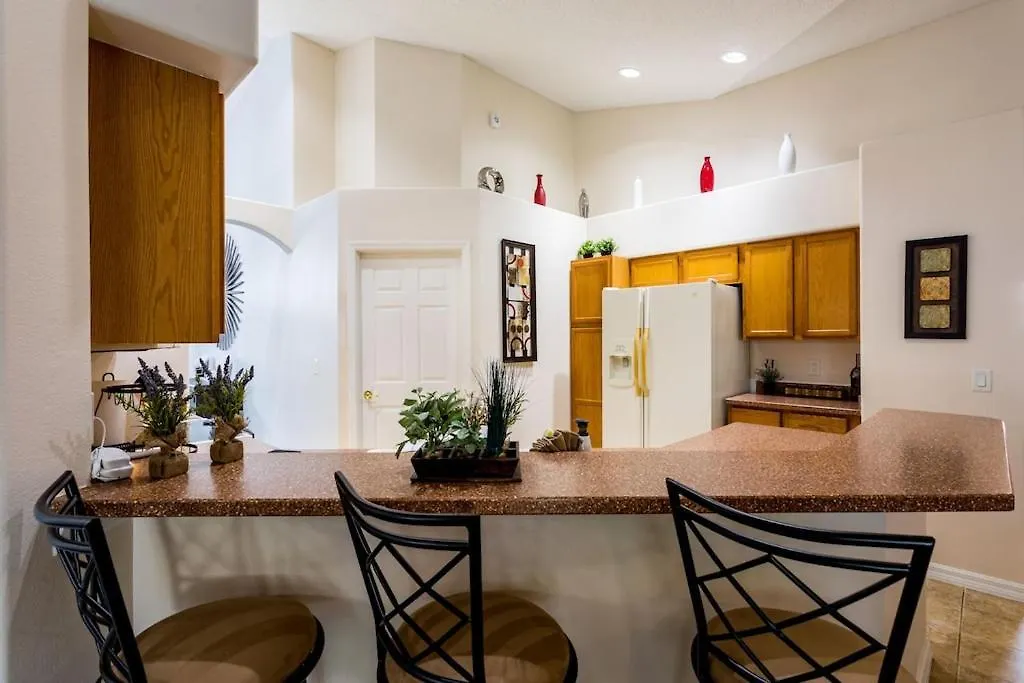 #412-Newly Decorated And Furnished 4 Bed Private Pool Home Near To Disney With Mini Putt Putt Golf Hole-1