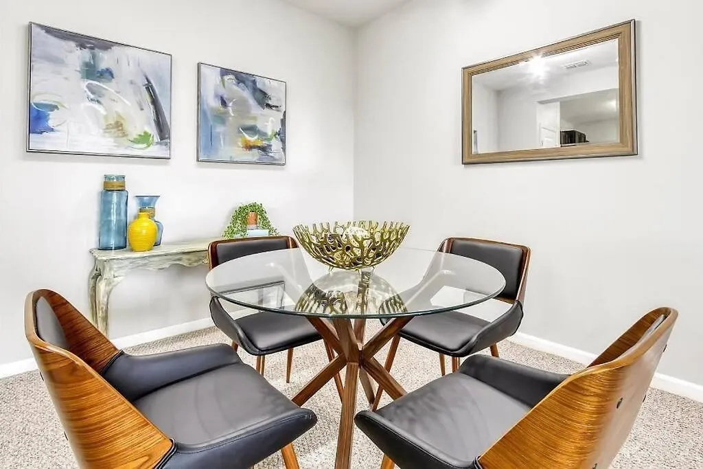 1-Bedroom, Nice, Cozy Apartment With A King Bed!-1