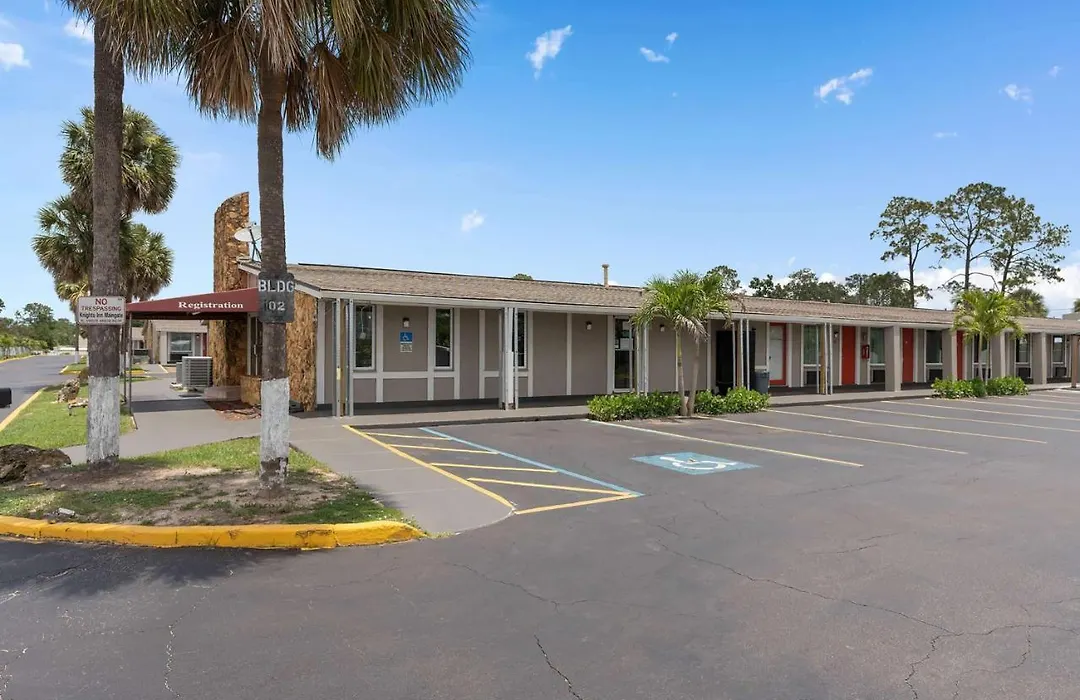 Super 8 By Wyndham Kissimmee-Orlando-1