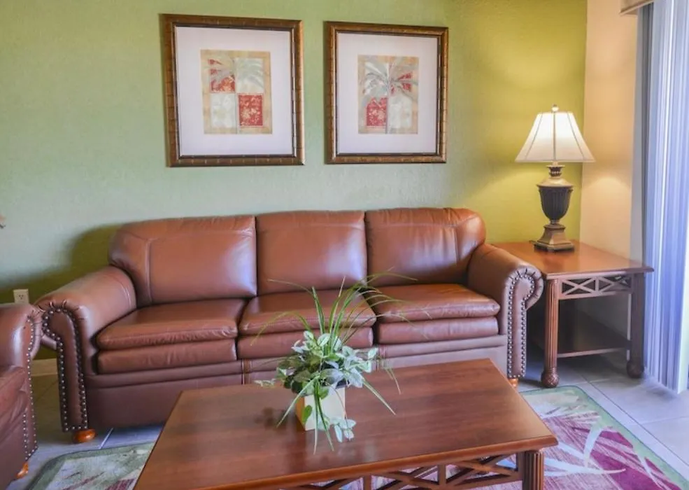 3 Bedroom Condo W/Master Bathroom-1