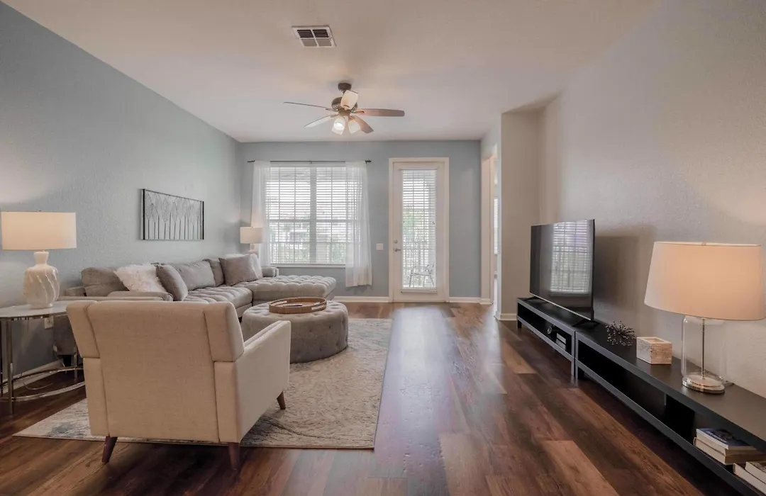 New! Stunning Vista Cay Luxury Holiday Near All Theme Parks, And Walk To The Convention Center-1