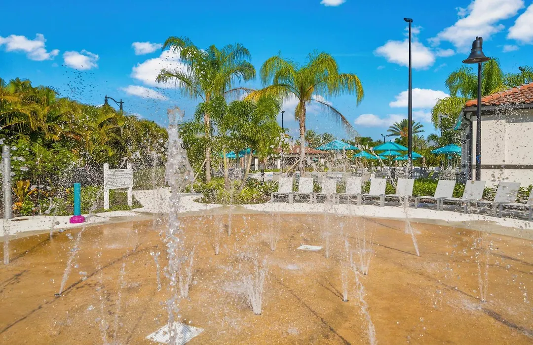 Stylish Vista Cay Condo, Near Orlando Attractions-1