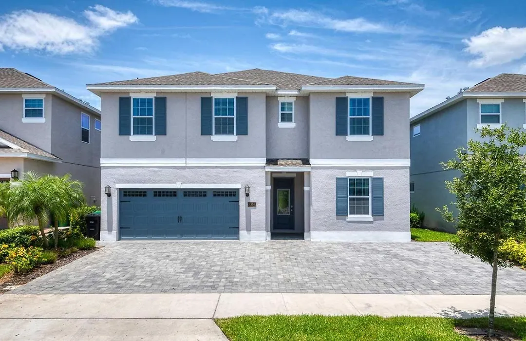 Serene 8 Bdrm Villa With Large Patio In Encore-1