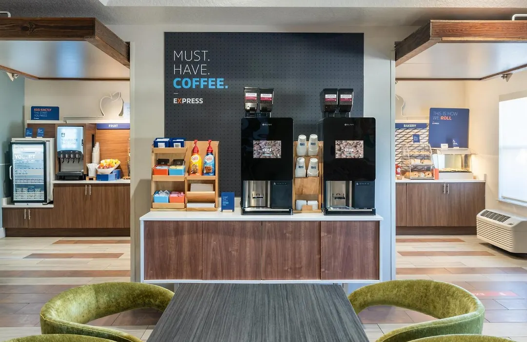 Holiday Inn Express & Suites Orlando International Airport By Ihg-1